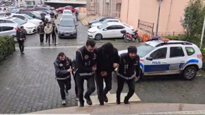 Tefecilik operasyonunda gözaltına alınan şahıslar adliyeye çıkarıldı