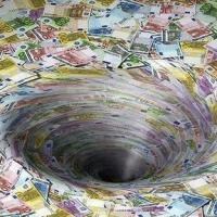 Cari açık tırmanıyor!