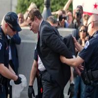 Belediye Başkanına Kelepçe