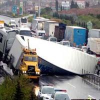 TEM otoyolunda zincirleme trafik kazası