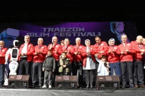 Trabzonda bilim coşkusu: Festivalle gençlere yeni ufuklar açılıyor