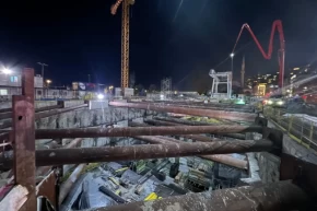 İstanbul Kabataş metro şantiyesinde iskele çöktü 5 işçi mahsur kaldı