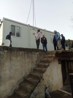 Yaraşlıyörükte Sel Mağduru Gündoğdu Kardeşlere Konteyner Desteği