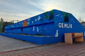 Bursa Gemlikte atıl alanlar sanatla güzelleşiyor