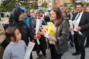 Gölcükte Dünya Kadın Hakları Günü kutlaması