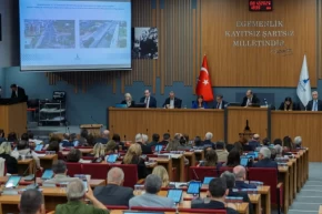 İzmir Bucadaki riskli yapılar için tahliye ve destek paketi Büyükşehir Meclisinde