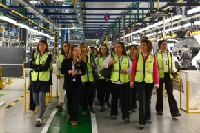 Kadının Güçlenmesi Bursa Platformundan Oyak Renaulta ziyaret