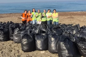 Trabzonda sahil temizliği için ortak çalışma