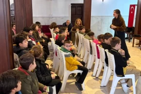 Bursa Gemlikte çocuklar haklarını öğreniyor