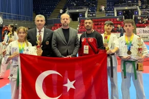 Avrupada Yıldırım rüzgarı