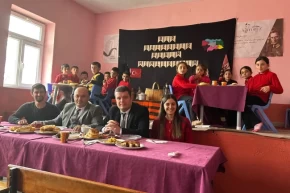 Ardanuçun tek köy ilkokulunda yerli coşku