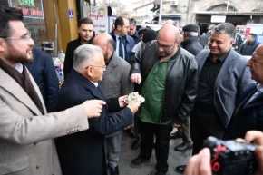 Memduh Büyükkılıçtan esnaf ziyaretleri