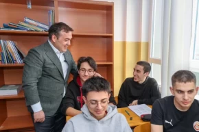 Bilecikte Vali Sözerden öğrencilere ziyaret