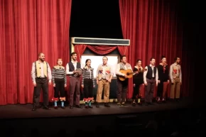 Erzurumda sahneye renk geldi