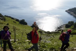 İzmirde üniversitelilerden tarih ve doğa rotası