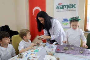 Sakaryada minikler seramikle, gençler tezhiple tanıştı