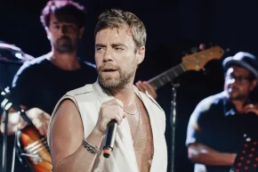 Murat Dalkılıç İstanbulda rekora koştu İki kıtada kapalı gişe