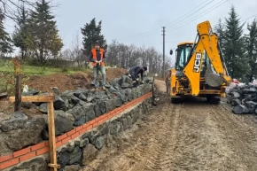 Kocaelide mezarlıklara 6 bin metreküp taş duvar