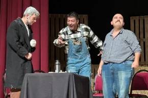 Muğlada Fareler ve İnsanlar tiyatroseverlerle buluştu