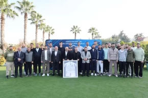 Gebzede Başkan Büyükgözden voleybol takımına moral ziyareti