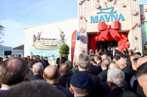 Orduda Akyazı Sahilinde Mavna Kafe hizmete açıldı