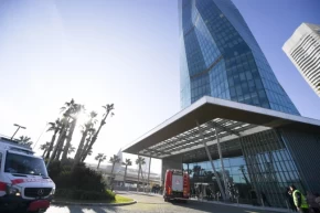 İzmirde 47 katlı binada nefes kesen tatbikat