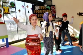 Bornovalı miniklerden yerli coşku