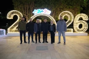 Adanada 10 noktada yeni yıl ışıklandırması ile renkli görüntüler oluştu