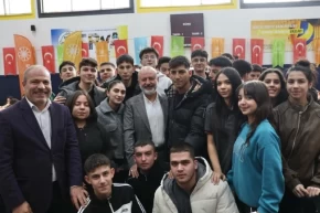 Ahmet Çolakbayrakdardan gençlerle coşkulu buluşma