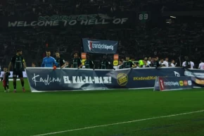 Kocaeli Stadyumunda futbolcular kadına şiddete karşı birleşti