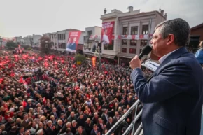 CHP lideri Özgür Özel Edirneden iktidara yüklendi: Salonların partisi değil, meydanların partisiyiz