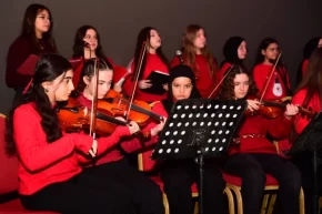 Osmangazinin genç müzisyenlerinden Bursalılara müzik ziyafeti