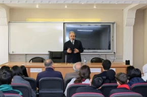 Mustafa Yalçın Talaslı gençlerle buluştu