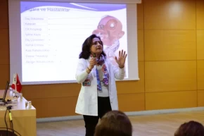 Antalya Büyükşehirden personellere sağlık ve farkındalık eğitimi