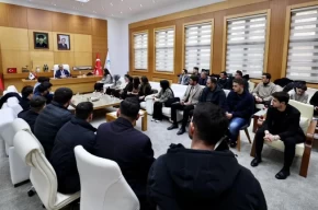 Sakaryada Başkan Alemdar, gençlerle Sakaryanın geleceğini konuştu