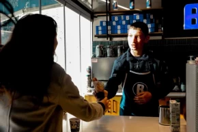 Bursa Büyükşehirde engeller sevgiyle aşılıyor