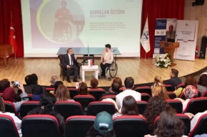 Dokuz Eylülde sanattan spora engelsiz kariyer