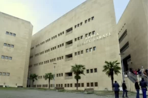 Bursada doğum iznindeki öğretmenin resen atamasına mahkeme dur dedi