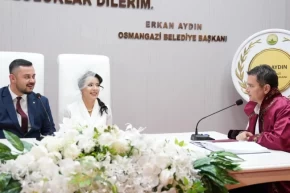Bursa Osmangazide Başkan Aydın yılın son nikahını kıydı