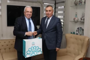 Bursada Başkan Özdemirden İl Milli Eğitime nezaket