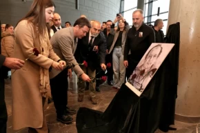 Uğur Mumcu 33 üncü ölüm yıl dönümünde Bursa Osmangazi de anıldı