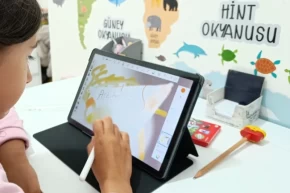 Aileden ekran süresi uyarısı... 6 yaşındakiler için günde en fazla 1 saat ekran süresi kullanmalı