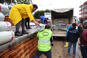 Antalyada hortum ve fırtına mağduru üreticiye destek