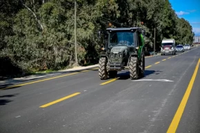 Mersinde yol iyileştirme çalışmaları sürüyor