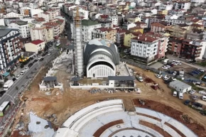 Kocaeli Çayırovada Kent Meydanında çalışmalar sürüyor