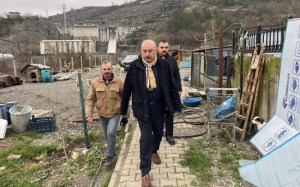 Başkan Öztürk can dostlar için kolları sıvadı