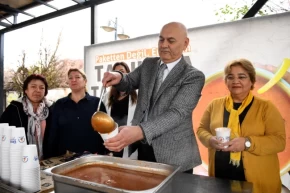 Kadın kooperatiflerinden tarhana ikramı