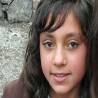 Kardeşine siper olup can verdi.