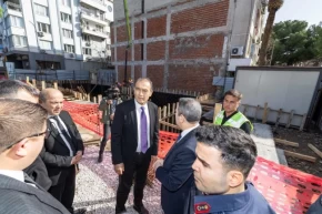 İzmir Bergamada Ticaret Merkezine temel