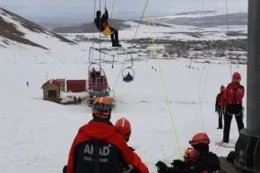 AFADdan Vanda çığda tatbikat nefes kesti